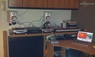 Show this booth : D-Czech's DJ -Booth Jan'13