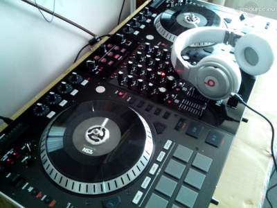 Enlarge : D-One DJ -Booth May'14