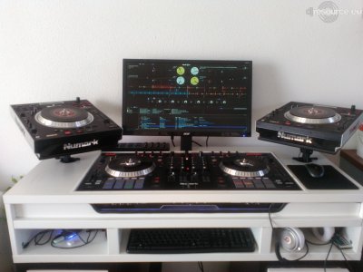 Show this booth : D-One DJ -BoothB Jun'15