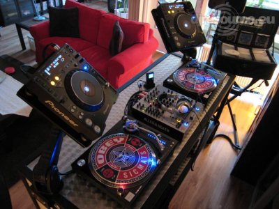 Enlarge : DJ Emotion's Booth Enlarge : DJ Emotion's Booth