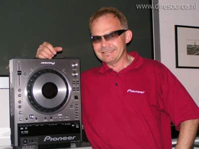 Our MEMBERS can Enlarge : Pioneer DVJ-X1