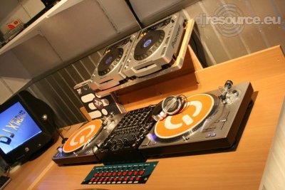Our MEMBERS can Enlarge : DJ Xtremer's Booth 2008 2