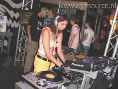 Our MEMBERS can Enlarge : dj Megagirl