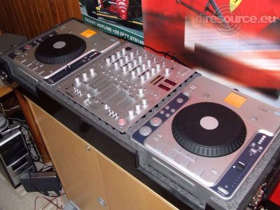 Booth: DJ IVI-R booth