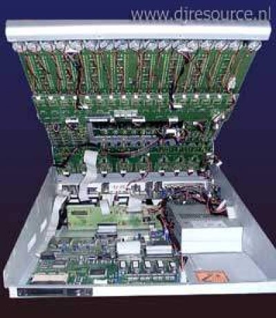 Our MEMBERS can Enlarge : Inside of a DDX3216(behringer)