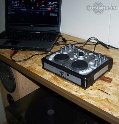 Our MEMBERS can Enlarge : DJtall's DJ-Booth