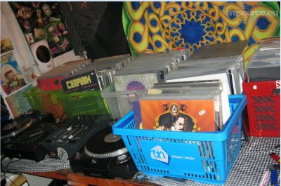 Our MEMBERS can Enlarge : Dj Booth Foto 2