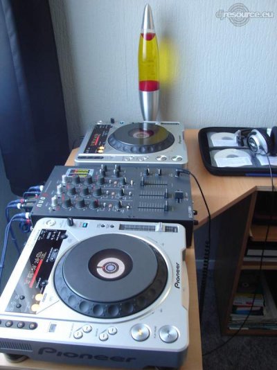 Booth: New-Booth