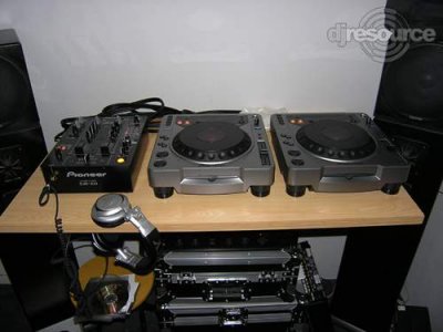 Booth: New DJM-400
