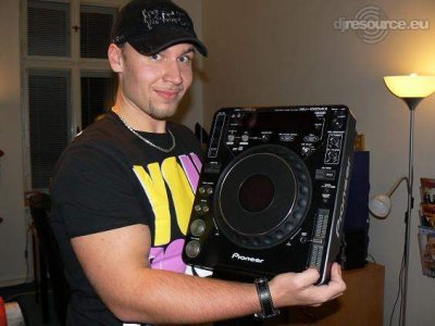 Our MEMBERS can Enlarge : CDJ-1000-with-me