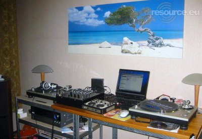 Our MEMBERS can Enlarge : DJ-Booth-Diminish