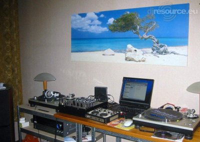 Our MEMBERS can Enlarge : DJ-Booth-Diminish