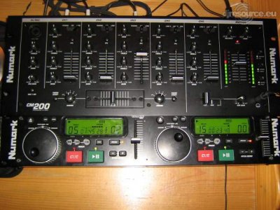 Our MEMBERS can Enlarge : Dj Booth