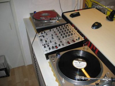 Enlarge : My DJ Gear @ home