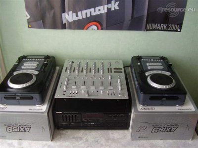 Enlarge : mijn eigen dj booth Enlarge : mijn eigen dj booth