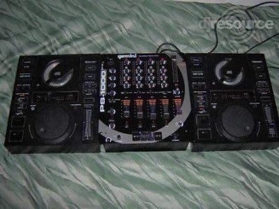 Show this booth : DJ-Booths by Steve AstraL