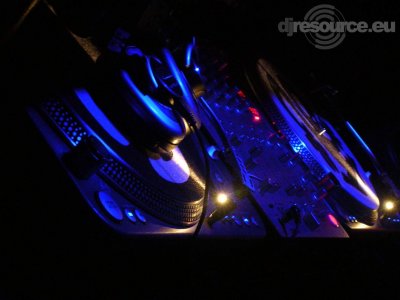 Enlarge : Dj_AxL's DJ-Booth Enlarge : Dj_AxL's DJ-Booth