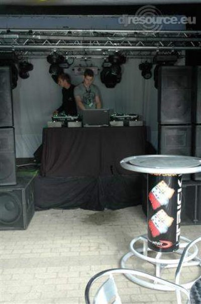 Our MEMBERS can Enlarge : Opendeurdag Dj shop