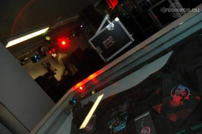 Our MEMBERS can Enlarge : Opendeurdag Dj shop