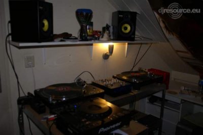 Our MEMBERS can Enlarge : DJ Booth