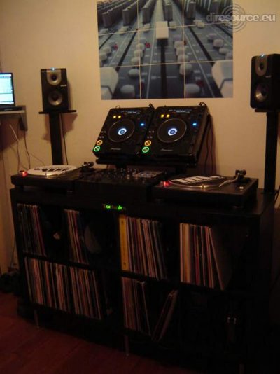 Booth: Dubbelyou DJ -Booth Jun'14