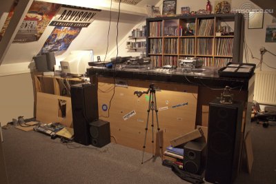 Enlarge : Dyno's DJ Booth May'11