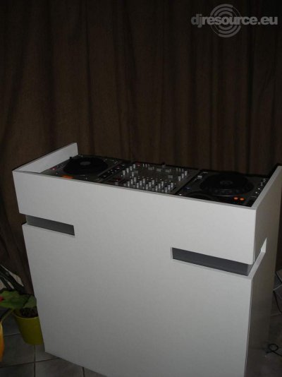 Enlarge : Elpadres DJ-Booth A