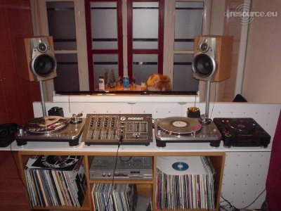 Booth: New-Booth-ferre