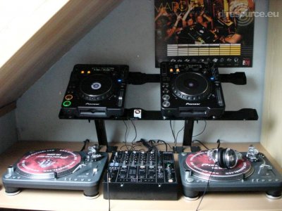 Booth: Ferrox new DJ Corner