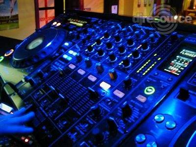 Enlarge : Saint George DJ Booth Enlarge : Saint George DJ Booth