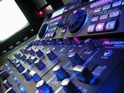 Enlarge : DJ Glenski 'Numark' Enlarge : DJ Glenski 'Numark'