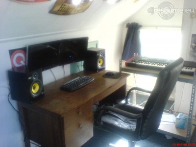 Our MEMBERS can Enlarge : Kratoz studio pic. 2