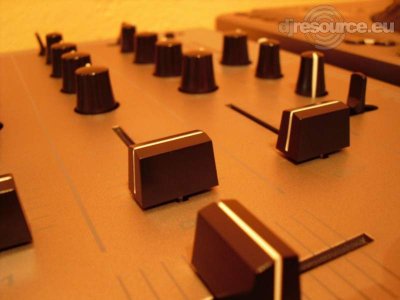 Our MEMBERS can Enlarge : Iltonvaz's DJ-Booth