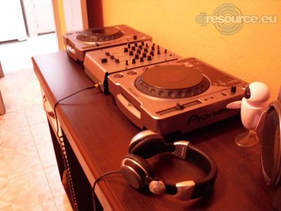 Our MEMBERS can Enlarge : Iltonvaz's DJ-Booth