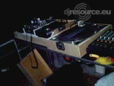 Our MEMBERS can Enlarge : Joeylyn's DJ-Booth