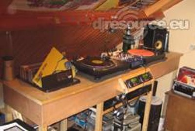 Enlarge : DJ Hardixx's booth (V3)