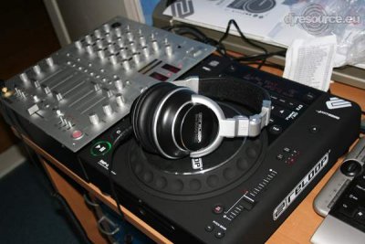 Booth: Cd-spelert-erbij