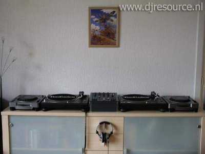 Our MEMBERS can Enlarge : Lassy's DJ Booth part 2