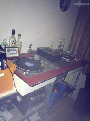 Show this booth : Lau_Rel's DJ -Booth Apr'13
