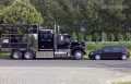 Mack-vs-VW-Golf-5