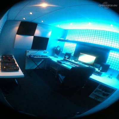 Show this booth : LilQuint's DJ -Booth Sep'12