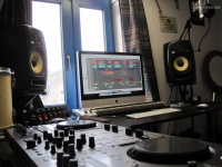Look-s-DJ-Booth-Oct-11