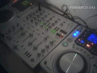Booth: rmx40