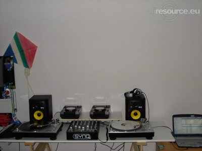 Our MEMBERS can Enlarge : Manu-San's DJ-Booth