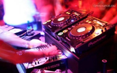 Our MEMBERS can Enlarge : Maxence-S.-Mixing