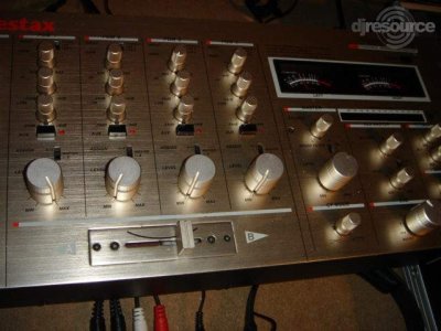 Our MEMBERS can Enlarge : Vestax PMC-46 MKII