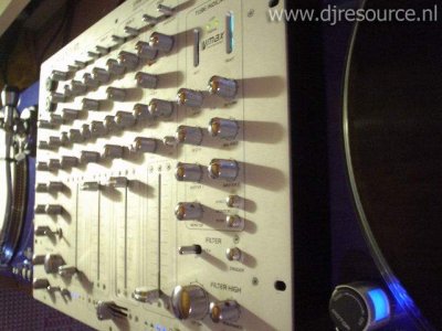 Booth: Stanton VRM-10 + 2x ST-150