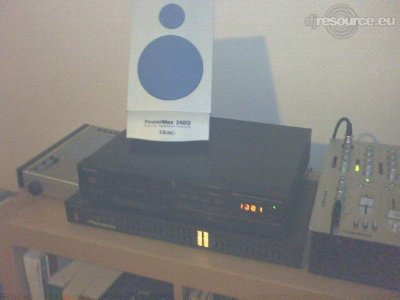 Our MEMBERS can Enlarge : Monitor-speaker + cd-speler