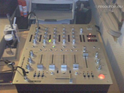 Our MEMBERS can Enlarge : DJ-Booth-V.2