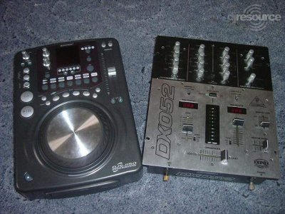 Our MEMBERS can Enlarge : djs 1150 en behringer mixer
